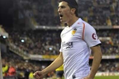Barcelona to sign David Villa from Valencia