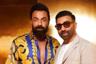 Sunny Deol And Bobby Deol Wish Happy Birthday To Mother Prakash Kaur With Adorable Selfies; See Here