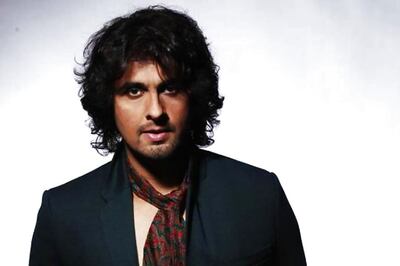 Sonu Nigam Tweets Against Azaan on Loudspeaker, Reminded of Jagratas