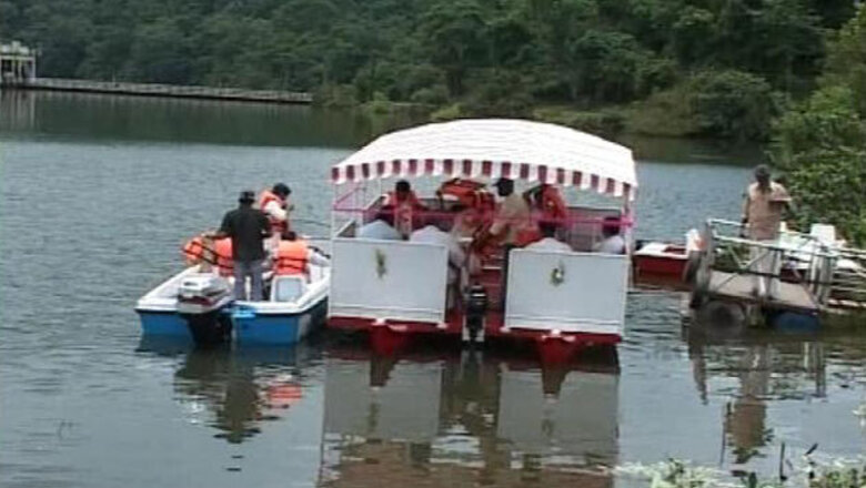 Kerala: Four tourists drown as houseboat capsizes