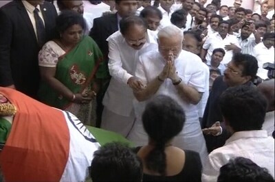 India Mourns Jayalalithaa's Death; PM Narendra Modi Pays Tributes