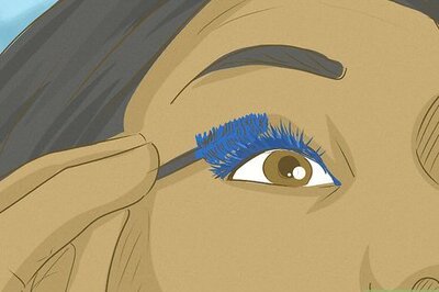 How to Apply Makeup During Allergy Season