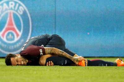 Brazilian Defender Dani Alves Doubtful for World Cup