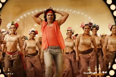 Varun Dhawan Performs Power Packed Action in Behind The Scene Video of Judwaa 2