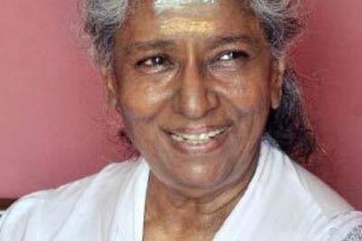 Renowned singer Janaki suffers head injury