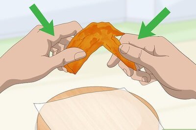 How to Eat Chicken Wings