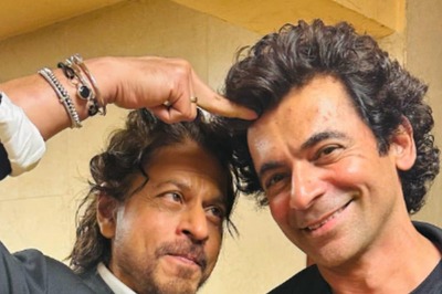 Jawan Star Sunil Grover Is 'Chilling With The King Khan'; Pic With SRK Goes Viral