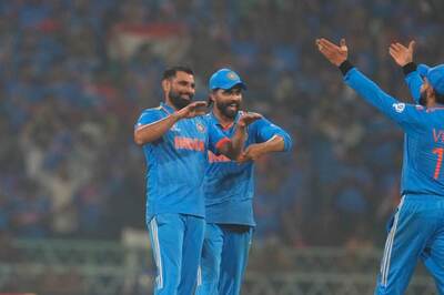 Virat Kohli Blowing a Kiss to Mohammed Shami After He Took a Wicket is All of Us | WATCH