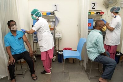 Low Vaccine Figures a Concern, PM to Meet CMs, District Officials on Nov 3; Maha, UP on List