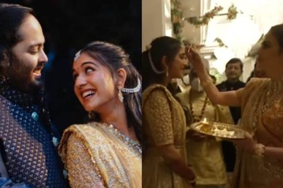 When Nita Ambani Welcomed Radhika Merchant With A Traditional Aarti On Her Engagement Day, Watch