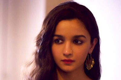 Alia Bhatt is the Undisputed Queen of No Makeup in the First Look of Raazi
