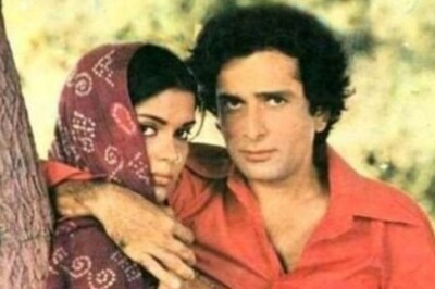 When Fans Misbehaved With Zeenat Aman During Satyam Shivam Sundaram’s Screening