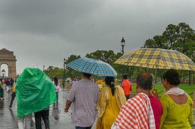 Weather Alert: IMD Predicts Rains in Delhi, Odisha on Wednesday; Red Alert in UP Districts