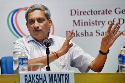 Parrikar Backs Army Chief's 'Harsh Action' Policy for Hurdle Creators in J&K