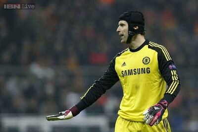 Goalkeeper Petr Cech joins Arsenal from Chelsea