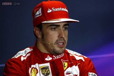 Ferrari's Alonso tops Singapore Grand Prix first practice