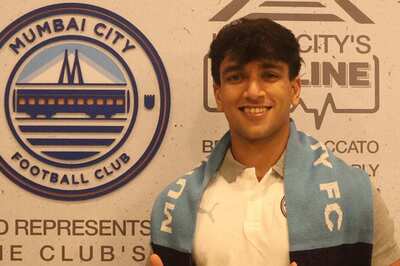 Mumbai City FC Signs Defender Hardik Bhatt On One-year Contract