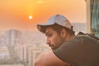 Vicky Kaushal Sends Out Message to Stay Home with His Sky Gazing Pic