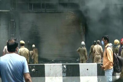 Major Fire Breaks Out at Delhi's Lajpat Nagar Market