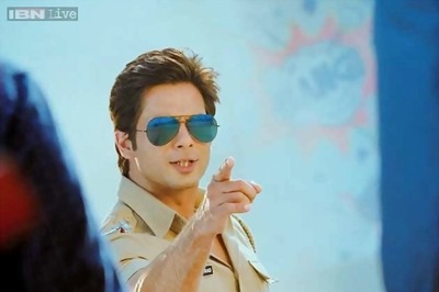 'Phata Poster Nikhla Hero' Tweet Review: 1st day, 1st show