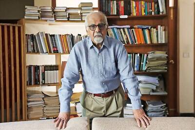 India Likely to Stick to Deficit Target, May Step up Bank Reform, Says Surjit Bhalla