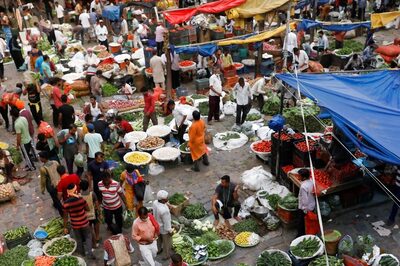 India Reports 40,134 New Covid-19 Cases, 422 Deaths in Last 24 Hours