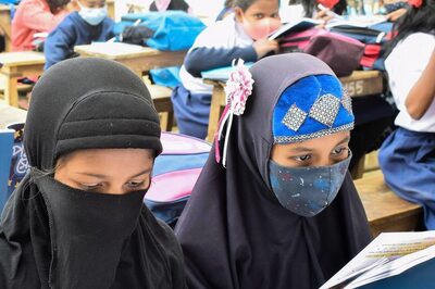 Neither Hijab Nor Saffron Shawls, in Pandemic Era Schools Must Focus on Filling Learning Gaps