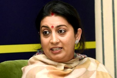 Elections 2019 LIVE: Smriti Irani Takes Dig Rahul, Says 'When It's Time for Battle, They Go to Wayanad'