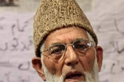 'False Propaganda to Incite Violence': Armed With Videos, J&K Police Refute Claims of 'Disrespect' at Geelani Burial
