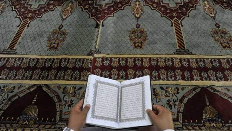 18 members of Pakistani Hindu family convert to Islam