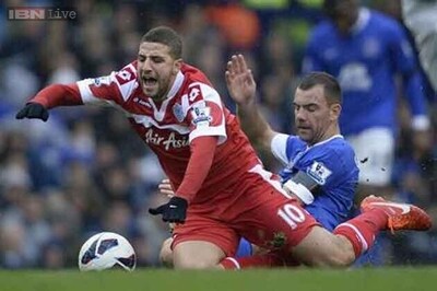 QPR midfielder Taarabt joins Fulham on loan