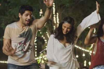 'Kapoor and Sons': Alia Bhatt, Sidharth Malhotra's dance moves in 'Kar Gayi Chull' will get you grooving