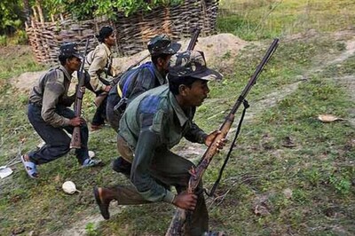 Suspected Naxals Attack CISF Jawan, Snatch Walkie-talkie and Phone in Chhattisgarh's Dantewada