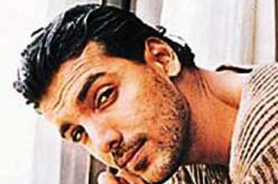 John and J Lo not a twosome