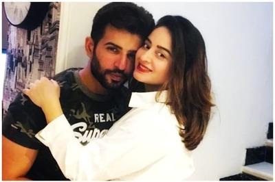 Jay Bhanushali, Mahhi Vij Share First Pic of Daughter Tara