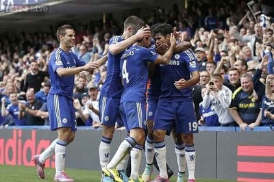 Chelsea beat Arsenal 2-0 to extend league lead
