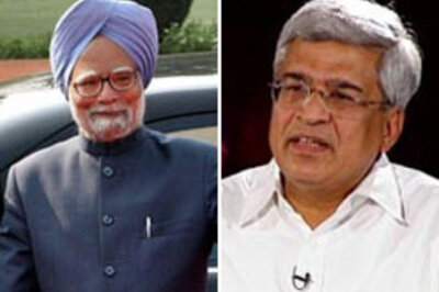 Cong, Left make peace but cold war gets worse