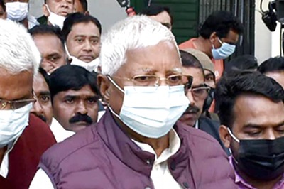 Lalu Prasad Yadav in ICU After Fracturing Shoulder from a Fall