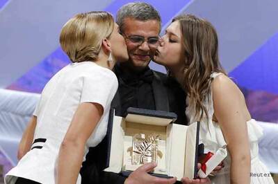 Love story 'La Vie d'Adele' wins top honour at Cannes