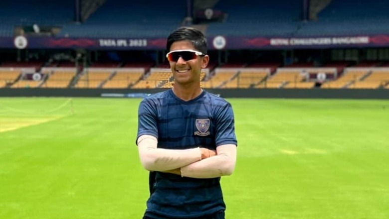 Son of a Tuition Teacher, Rounak Waghela, 15, Donates Part of His BCCI Match Fees to Coach