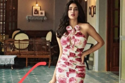 'Looks Like Horse Legs': Janhvi Kapoor Gets Trolled Mercilessly For Editing Her Pic