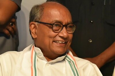 Wall Being Built to Hide Ahmedabad Slums for Trump's Visit Won't Hush up Reality: Digvijaya Singh