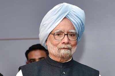 Manmohan Singh Hits Out at Modi Govt, Says Jobless Growth is Turning Into Job-loss Growth