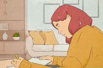 How to Get a Message from a Deceased Loved One (and 6 Signs They're Still With You)