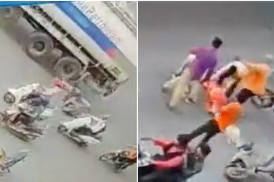 Pune Horror: 3-year-old Twin Sisters Killed, Parents Injured After Petrol Tanker Hits Scooter | on Cam