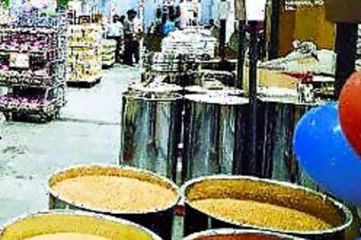 Reliance goes employee shopping