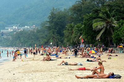 Smoking to be Stubbed Out on Thai Beaches