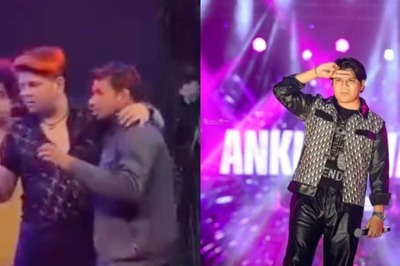 Ankit Tiwari's Cameraman Faints on Stage; Singer Stops Concert, SHOCKING Video Goes Viral | Watch