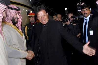 Pak PM Imran Khan Leaves for Saudi to Discuss Kashmir, Bilateral Issues: Foreign Office