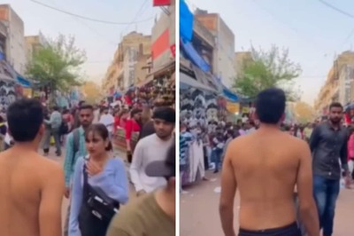 Half-naked Man Shops At Delhi's Sarojini Nagar Market. Here's How Shopkeepers Reacted
